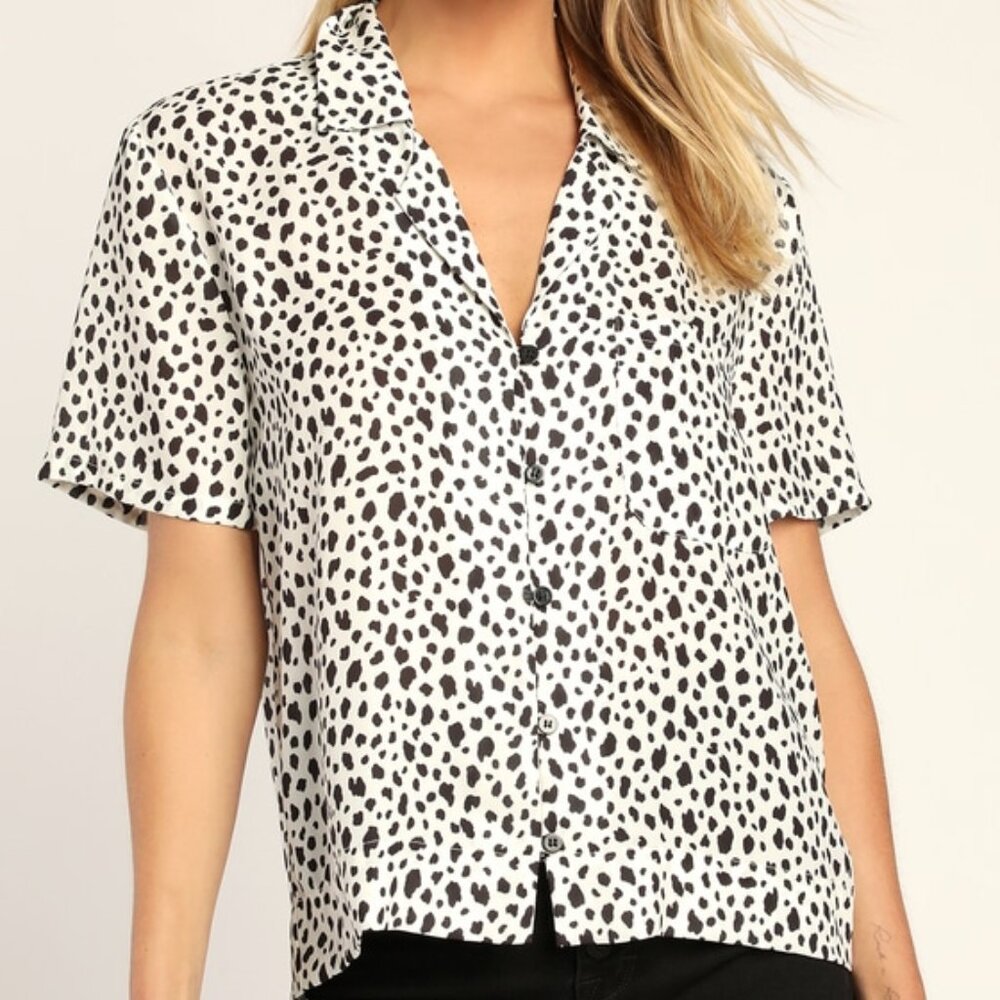 Lulus Trend Spotting Ivory Animal Print Short Sleeve Button-up Top White